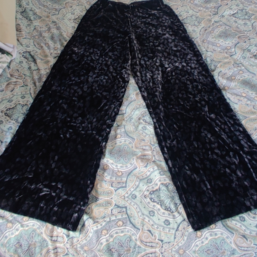 Zara Black Textured Velvet Pants